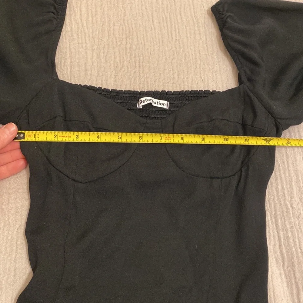 Reformation Black Square-Neck Puff Sleeve Top. Size 4